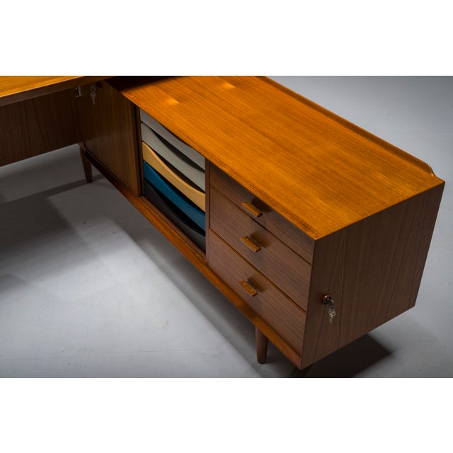 Wood Executive Desk Model 209 in Teak by Arne Vodder for Sibast, 1955 For Sale - Image 7 of 18