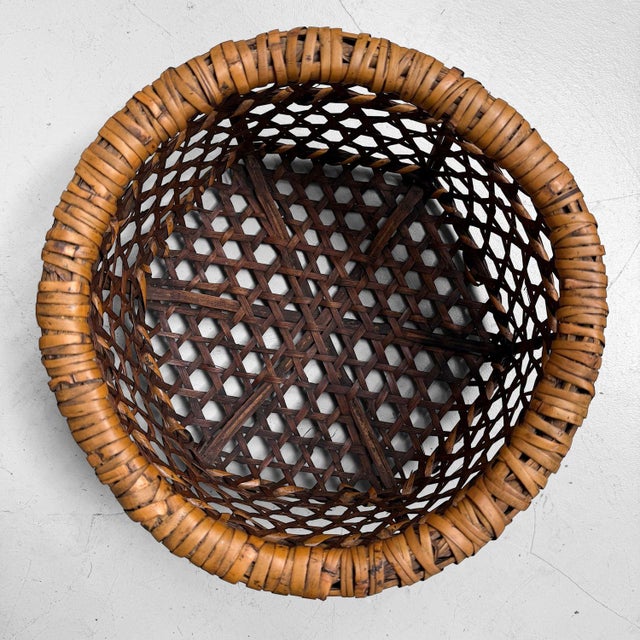 Shōwa Japanese Bamboo Baskets, 1950, Set of 2 For Sale - Image 6 of 9