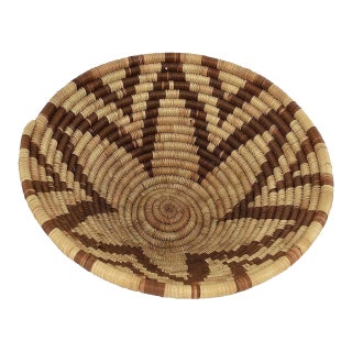 Early 20th Century Coiled Basket Botswana 11 Inch For Sale