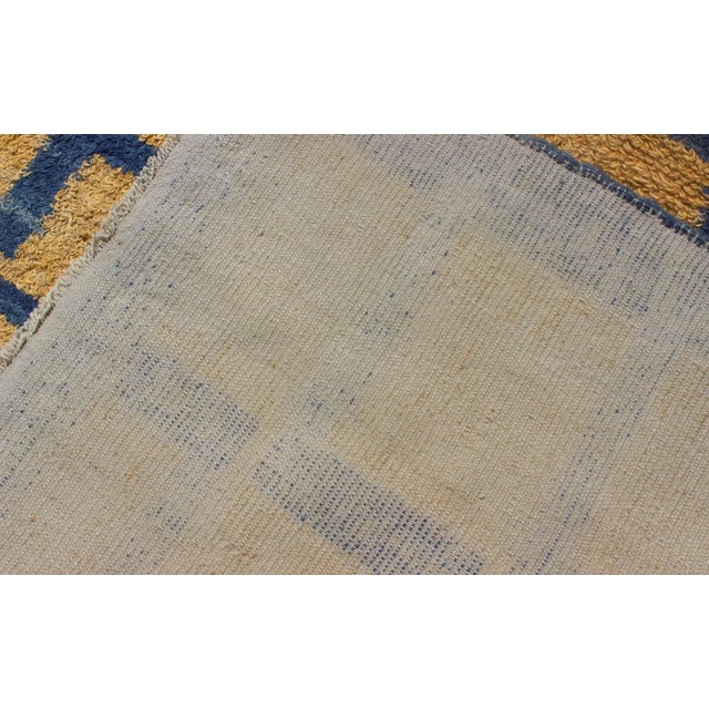 Vintage Mid-Century Modern Tulu Turkish Rug With Tribal Pattern in Blue and Soft Gold For Sale - Image 11 of 12