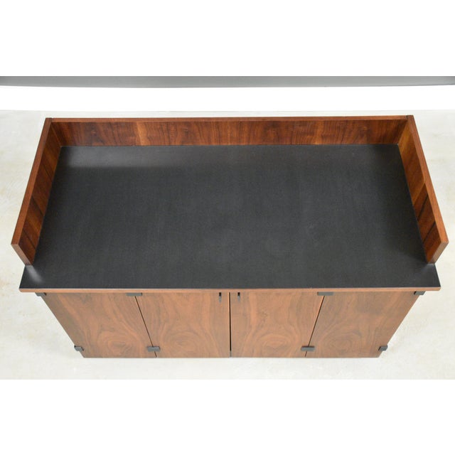 Brown 1960s efinished Walnut Bar by Milo Baughman for Directional For Sale - Image 8 of 10