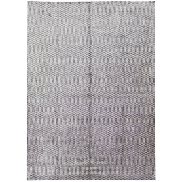 Metal 2010s Modern Wool & Silk Gray Rug Handmade With Geometric Design For Sale - Image 7 of 7