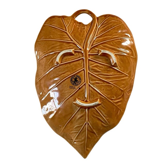 Bordallo Pinheiro Vintage Bordallo Pinheiro Orange Porcelain Majolica Leaf Shaped Dish Plate 12" Portugal. For Sale - Image 4 of 6