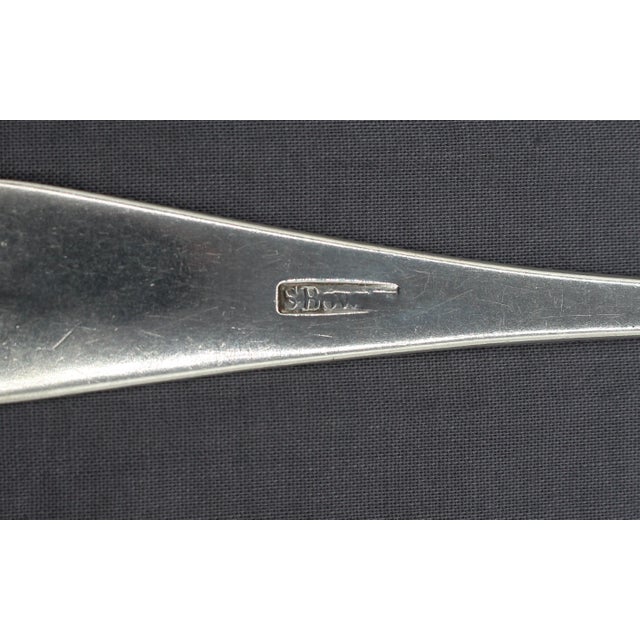 Traditional Late 18th Century Set of Five Coin Silver Tablespoons by Samuel Browne For Sale - Image 3 of 4