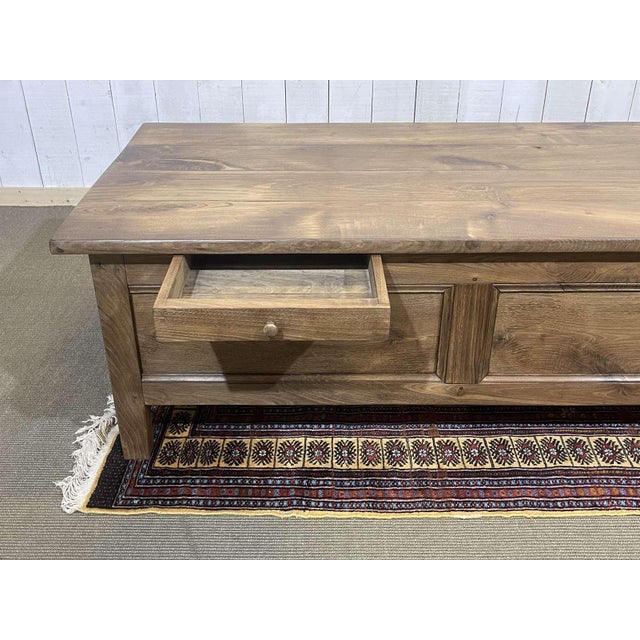 Early 20th Century Chestnut Coffee Table with 2 Drawers, in Good conditions. Designed 1890 to 1919
