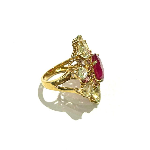 Bochic “Capri” Vintage Ruby, Yellow Sapphire & Amethyst Ring — 18K Gold & Silver For Sale - Image 9 of 11