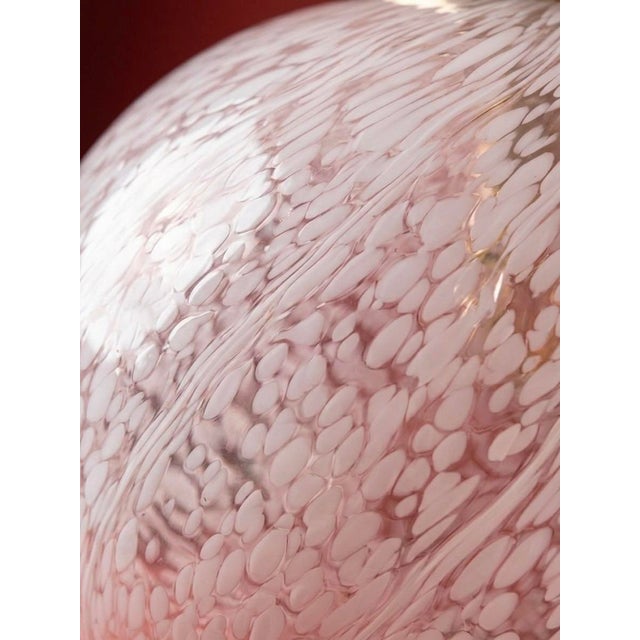 Murano, Venini & Co. Vintage Italian Venini Murano Glass Pendant Light With Brass Accents – Mid-Century Modern Hand-Blown Lighting For Sale - Image 4 of 6