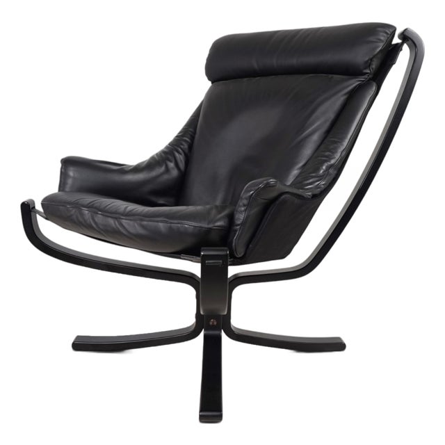 Viking Lounge Chair in Leather by Sigurd Resell for Poltrona Frau, 1970s For Sale