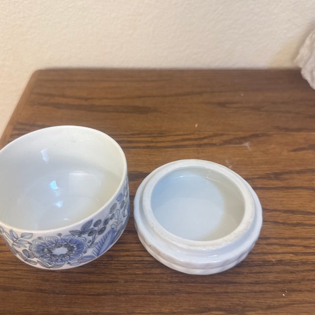 1970s Spanish Mid-20th Century Modern Lidded Sugar Bowl by Pontesa — 'Toledo' Pattern For Sale - Image 4 of 8
