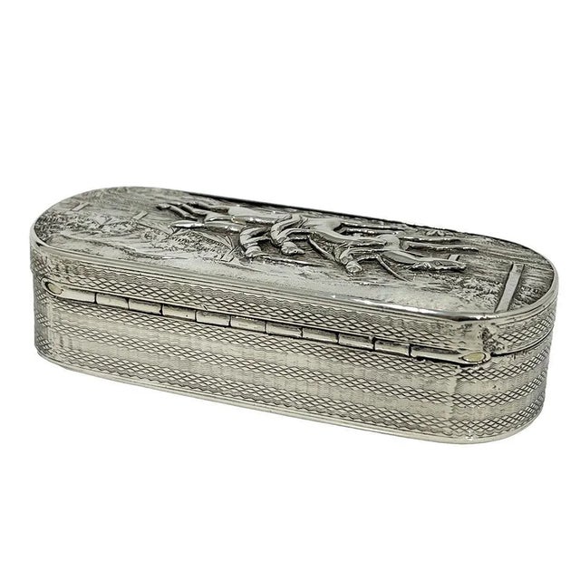 English Silver Horse Racing Snuff Box, Birmingham, 1829 For Sale - Image 3 of 10