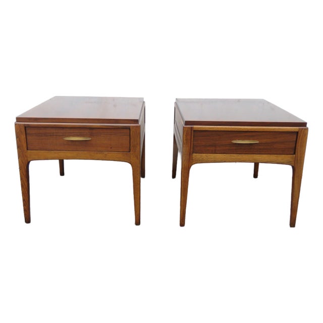 Lane Furniture Mid Century Modern Pair of Side End Tables 6045 For Sale