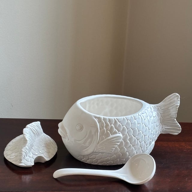 Vintage Hand Painted Ceramic Fish Tureen & Ladel For Sale - Image 10 of 16