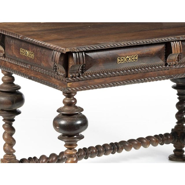 Buffet table in Noble Wood - 19th century. Portuguese, 19th century; twisted and trembling Noble Wood. Rectangular top;...