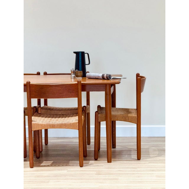 Mid-Century Modern Danish Teak Extending Dining Table by Johannes Andersen for Heals, 1960s For Sale - Image 11 of 17