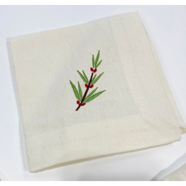 Vintage Embroidered Holly Berry Linen Napkins, Set of 4 For Sale - Image 4 of 5