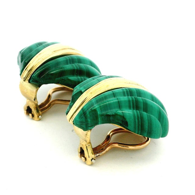 Vintage 1970s 18k Gold Carved Malachite Sculptural Clip-on Earrings, Pair For Sale - Image 4 of 15