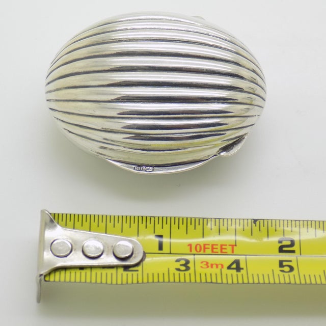 Vintage Italian Handmade Genuine Silver Oval Shaped Pill / Snuff/ Trinket Box, Made in Florence (Firenze, Tuscany) For Sale - Image 11 of 11