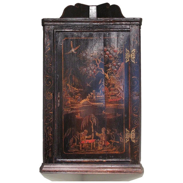 George II Black Japanned Hanging Corner Cabinet For Sale - Image 9 of 9