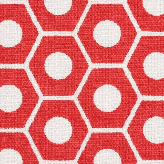 This mod, small-scale octagonal print is a versatile design and a groovy companion to the large statement patterns in the...