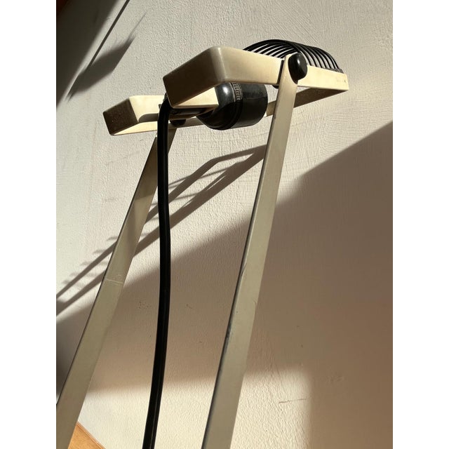 Artemide White Sintesi Table Lamp by Gismondi for Artemide, 1970s For Sale - Image 4 of 11