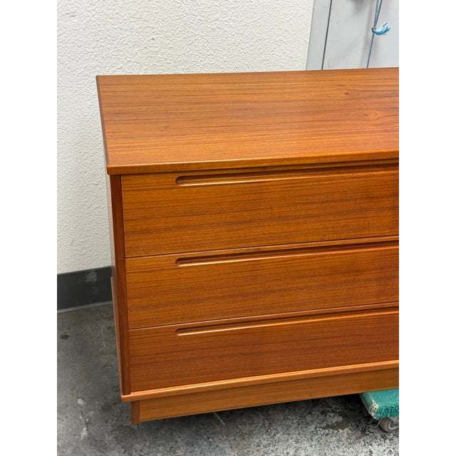 1960s Nils Jonsson for Torring Møbelfabrik Six Drawer Dresser, Circa 1960's For Sale - Image 5 of 11