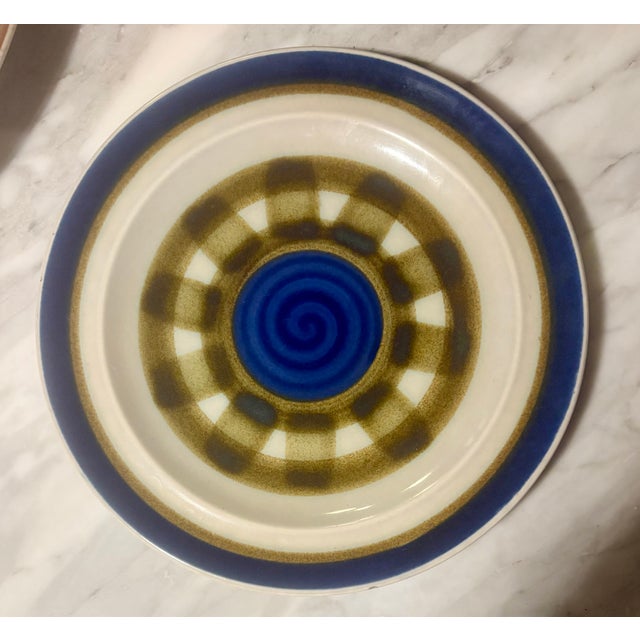 Mid-20th Century Modern Mixed Stoneware Wall Plate Curation- Set of 5 For Sale - Image 10 of 14