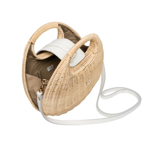 Isi Cut Out Handle Clutch in Natural / White For Sale - Image 4 of 7