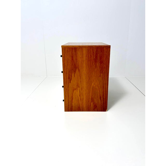 Vintage Chest of Drawers in Oak For Sale - Image 6 of 16