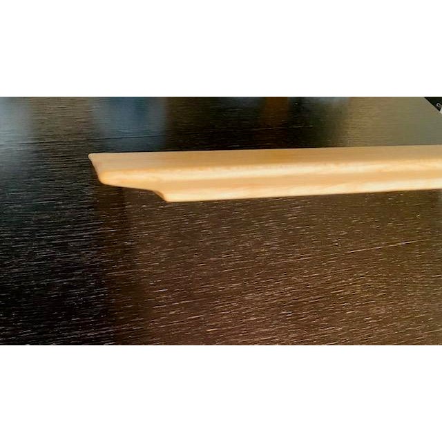 Vintage Primo Bird’s Eye Maple Ed Wohl Sculpted Riser Presentation Board For Sale - Image 4 of 10