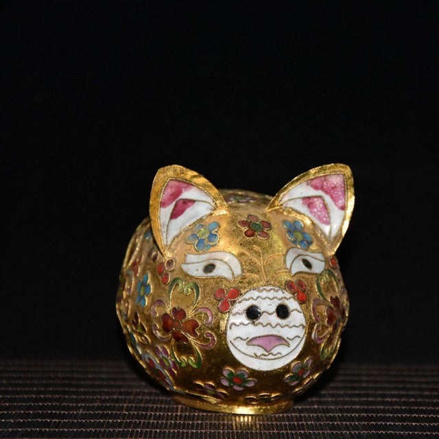 Gilt Cloisonne Pig Figurine, Hand Wire Inlaid Colorful Floral Motif, Chinoiserie Table Decor For Sale In Los Angeles - Image 6 of 9