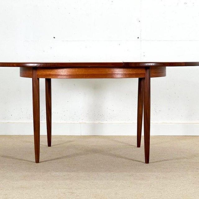 Fresco Round Extending Dining Table from G-Plan, 1960s For Sale - Image 3 of 10