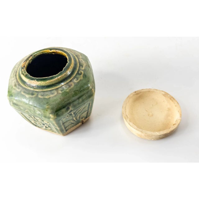 Early 20th Century Chinese Chinoiserie Celadon Jade Green Glazed Ginger Jar For Sale In New York - Image 6 of 8