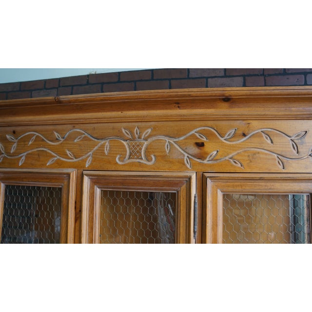 Timeless, classic French Provincial styling with versatile storage and display space. This cabinet would be wonderful in a...