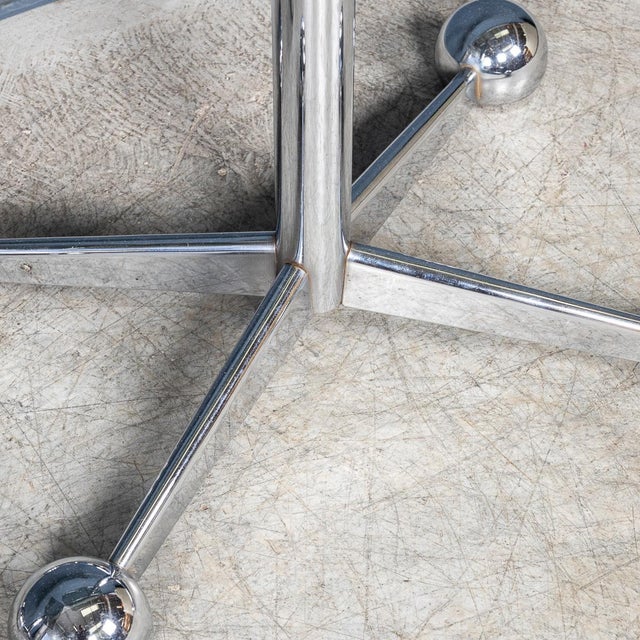 Two graduated Mid-Century Italian side tables by Arredamenti Allegri, made in Italy in the 1970s, exemplify the pinnacle...