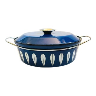MCM Cathrineholm Enamelware Blue Lotus Casserole Pot - Made in Norway For Sale