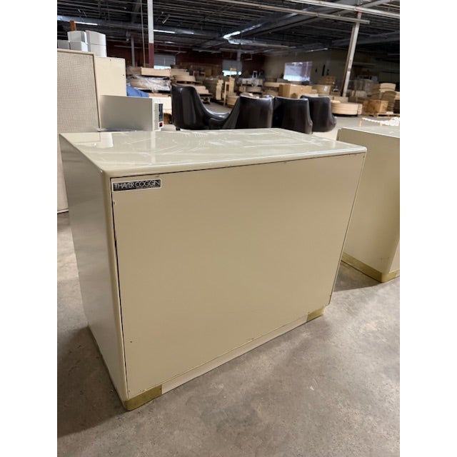 Milo Baughman 1970s Milo Baughman "Less Is More" Parchment Lacquer Nightstands - a Pair For Sale - Image 4 of 13