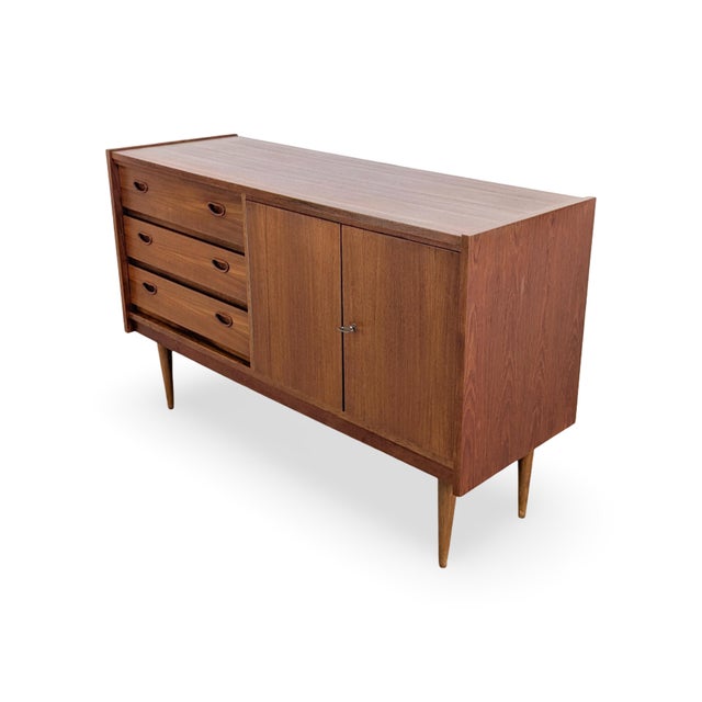 Vintage Danish Sideboard in Teak For Sale - Image 5 of 10