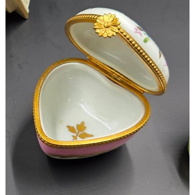 Vintage Curated Collection Fine Porcelain Trinket Boxes Featuring Tiffany & Co., Limoges & Lenox- Set of 5 For Sale - Image 12 of 18