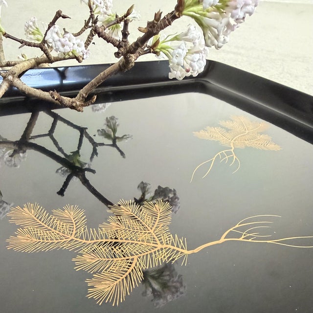 Japanese Lacquerware Tray with Gold Decoration, 1930s For Sale - Image 6 of 18