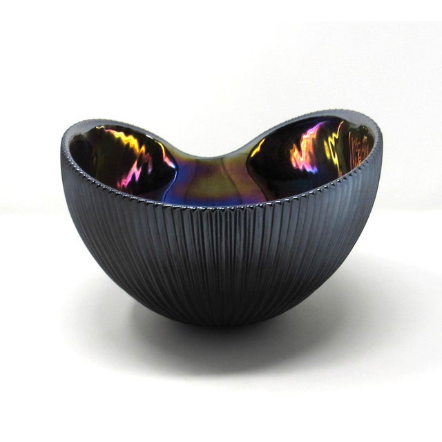 Contemporary Yalos Murano Shell Glass Bowl in Black & Mother of Pearl For Sale - Image 3 of 9