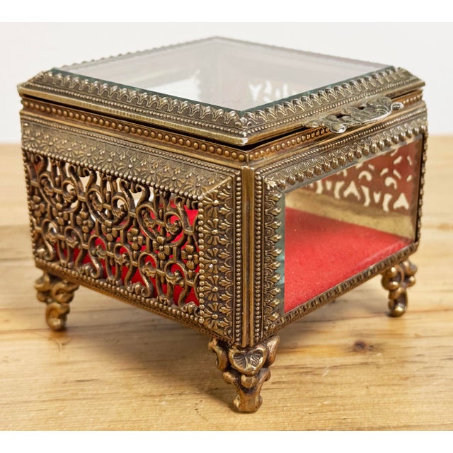 Hollywood Regency Vintage Ormolu Brass and Beveled Glass Jewelry Casket For Sale - Image 3 of 11