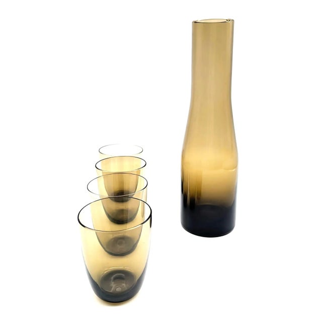 Iittala Vintage Scandinavian Smoke Brown Blown Glass Carafe and Tumblers, Set of 5 For Sale - Image 4 of 10