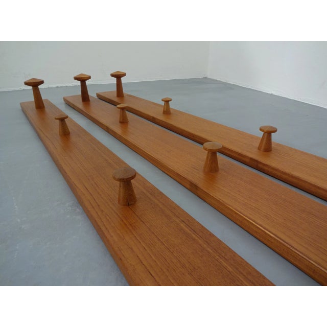 Brown No. 140 Teak Wall Racks by Aksel Kjersgaard for Odder Møbler, 1960s, Set of 3 For Sale - Image 8 of 18