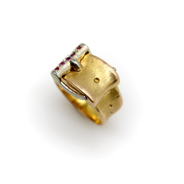 Gold Vintage 18k Gold and Ruby Italian Buckle Ring, Size 5.75 For Sale - Image 8 of 10