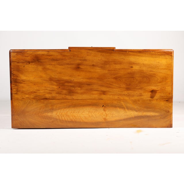 Louis Seize Chest of Drawers in Walnut, 1790 For Sale - Image 9 of 18