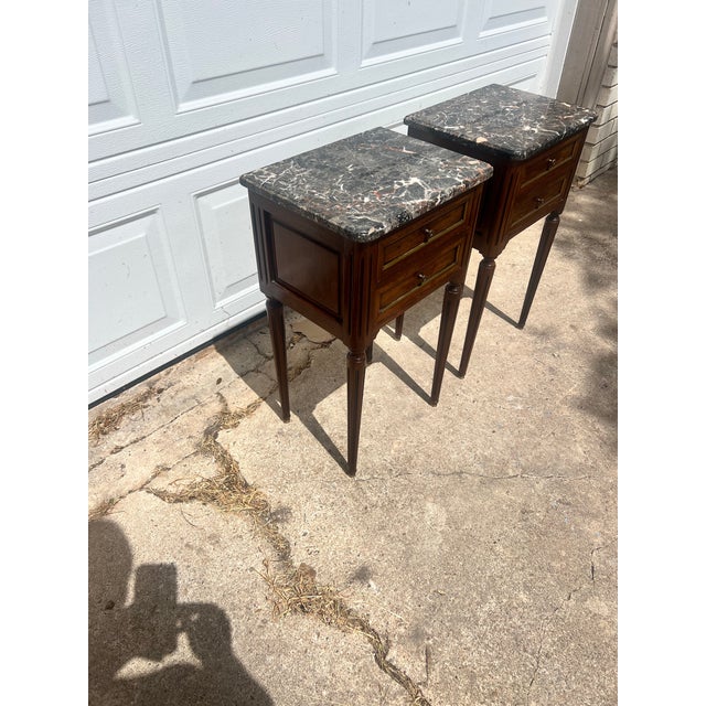 French 19th Century Louis XVI Pair of Walnut Marble Top Night Stands For Sale - Image 4 of 11