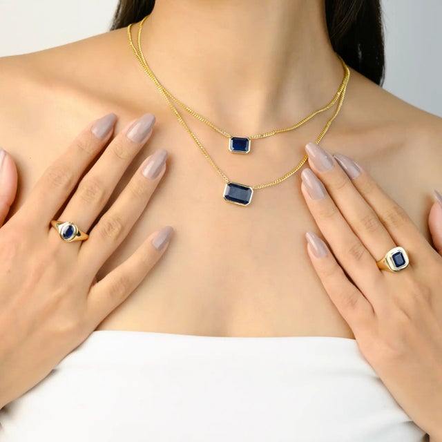 Ink Blue Chic 14k Gold Blue Sapphire Contemporary Signet Ring Size 5.5 For Sale - Image 8 of 12