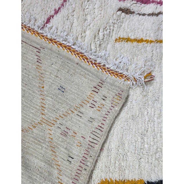 Ivory Moroccan Azilal Wool Rug - 13.1 X 9.5 Ft For Sale - Image 8 of 8