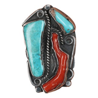 sz6.5 Chief Wolf Robe Hunt (1905-1977) Acoma silver, turquoise, branch coral ring For Sale
