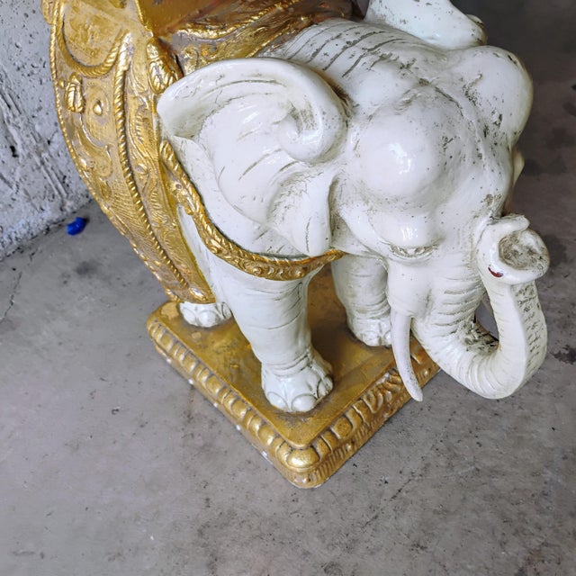 Mid 20th Century Hollywood Regency Gold & White Ceramic Elephant Garden Seat Plant Stand For Sale - Image 4 of 7